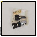 Kit barilotto per serratura baule + blocchetto cassetto porta oggetti CX 7/82-> con due chiavi