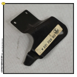 Right retaining plate for DS/ID bonnet closing bolt (68->)