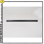 Lower horizontal door seal, rear door (L=850)